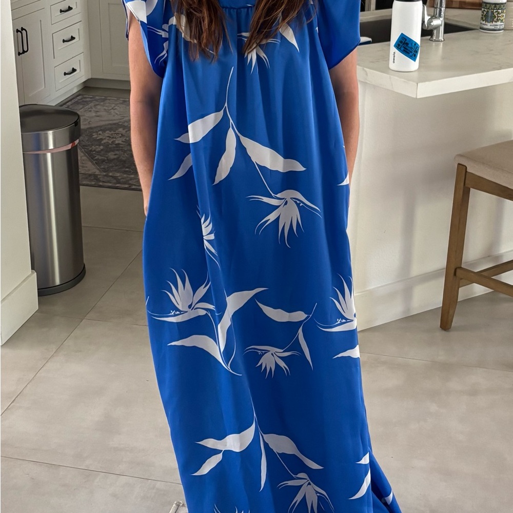 Hilo Hattie Blue and White Maxi Dress